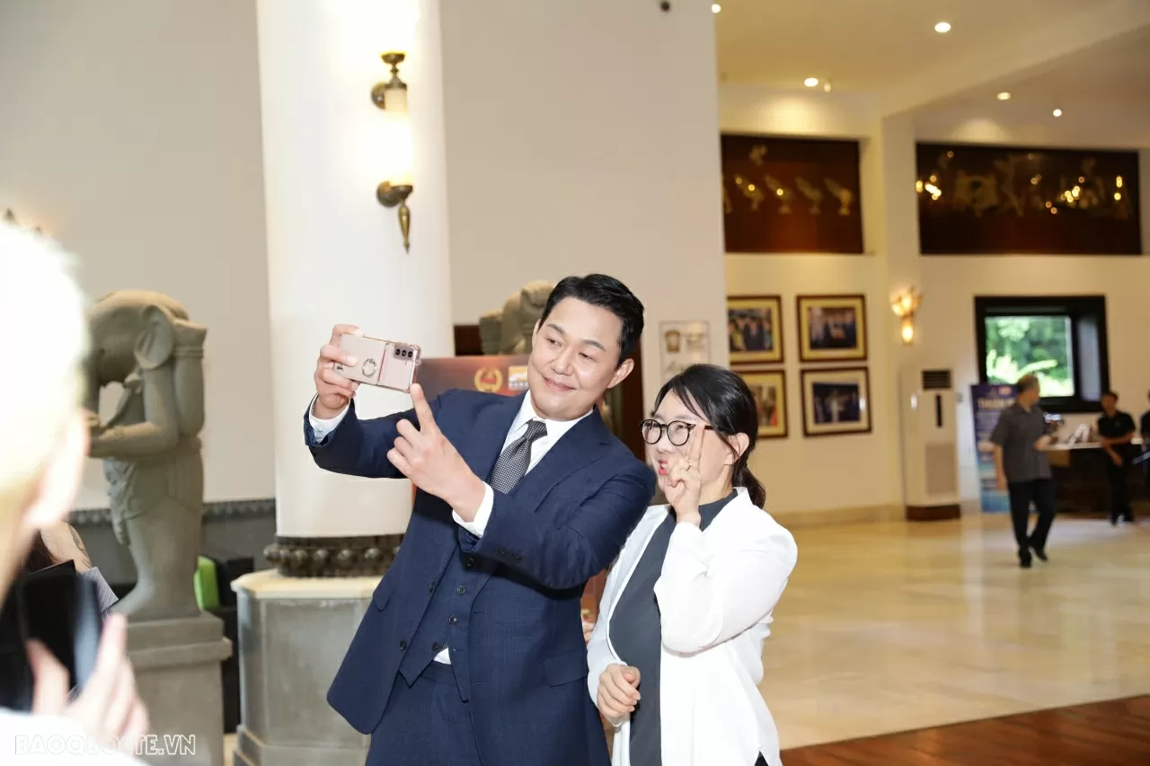 Điện ảnh Việt trong mắt ‘trùm phản diện’ phim Hàn Quốc Park Sung Woong Điện ảnh Việt trong mắt ‘trùm phản diện’ phim Hàn Quốc Park Sung Woong