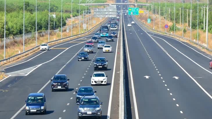 Tỉnh Lâm Đồng mới xứng đáng trở thành điển hình cho công tác tái cấu trúc không gian phát triển