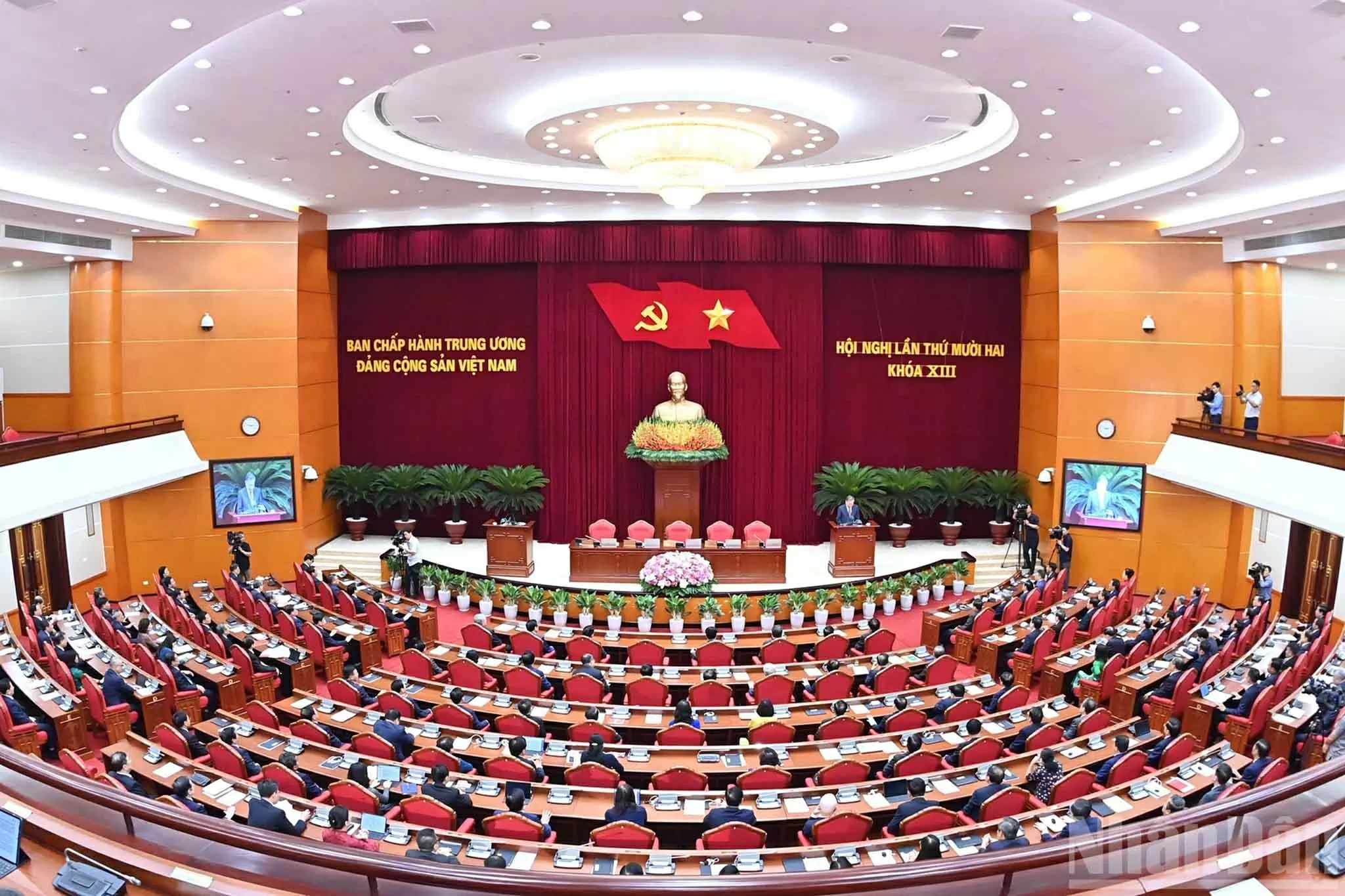 Bế mạc Hội nghị lần thứ 12 Ban Chấp hành Trung ương Đảng khóa XIII. (Nguồn: Báo Nhân dân)