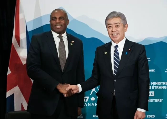 Ẩn ý đằng sau sự xích lại gần nhau của quan hệ Anh-Nhật