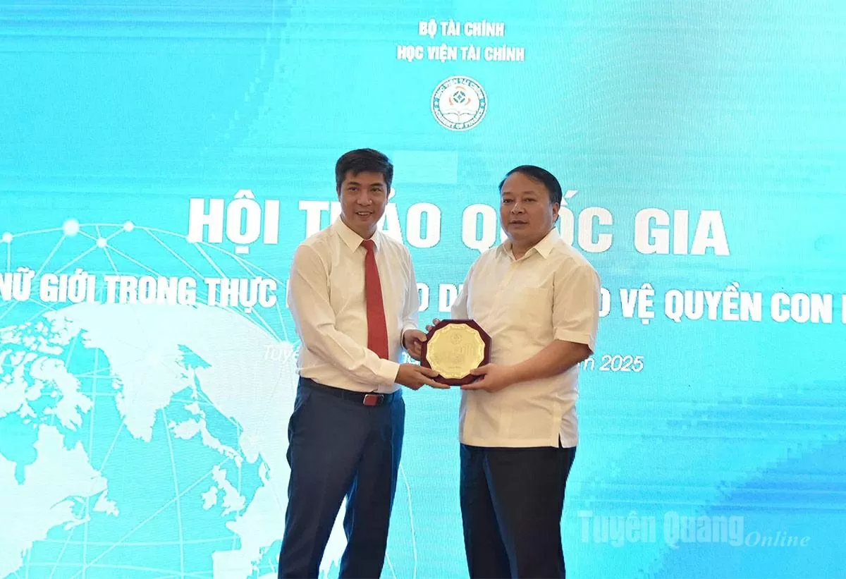 Nâng cao vai trò và đóng góp của phụ nữ trong giáo dục và thúc đẩy quyền con người