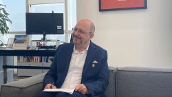 Đại sứ Thụy Sỹ Thomas Gass: Bầu cử Quốc hội khóa XVI là dịp để đảm bảo mọi chủ trương, chính sách được thực thi với tinh thần vì nhân dân