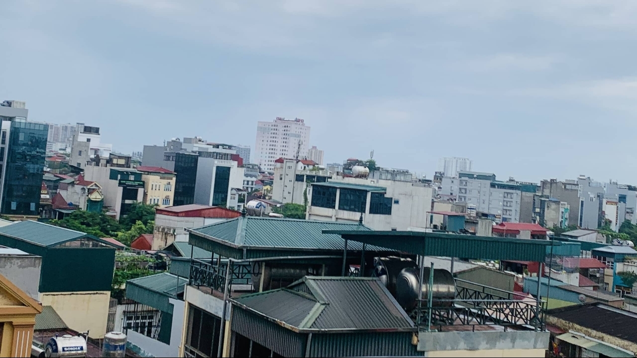 Để ứng phó bão Wipha, Chủ tịch UBND TP. Hà Nội yêu cầu trực ban 24/24 giờ