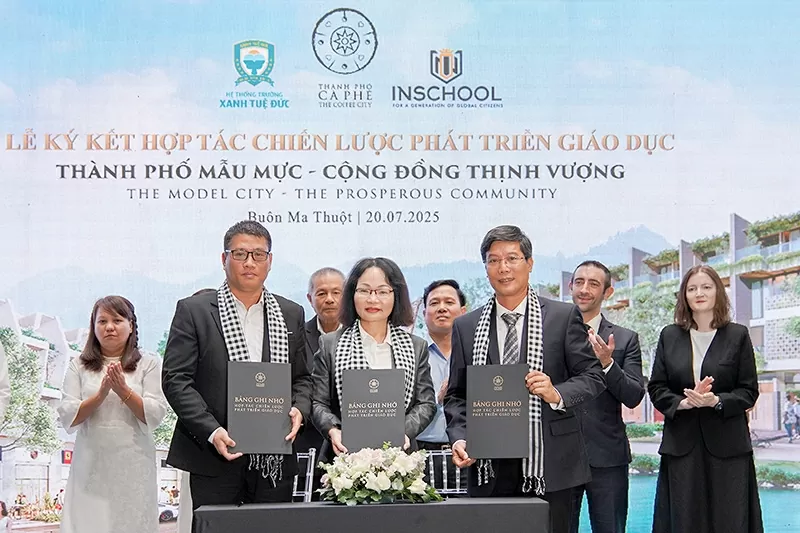 Trung Nguyên Legend ký kết hợp tác chiến lược triển khai trường mầm non và tiểu học chuẩn quốc tế tại khu đô thị Thành phố Cà phê. Trung Nguyên Legend ký kết hợp tác chiến lược triển khai trường mầm non và tiểu học chuẩn quốc tế tại khu đô thị Thành phố Cà phê.