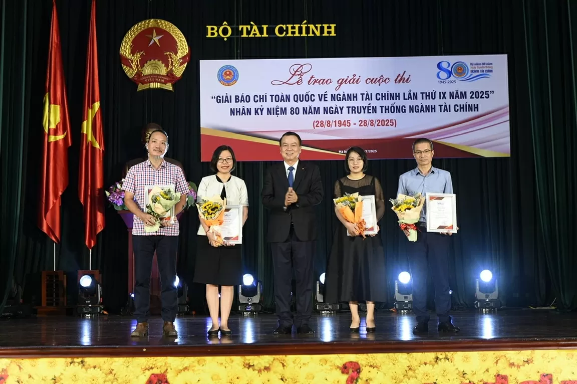 Báo Thế giới và Việt Nam đoạt giải C cuộc thi báo chí toàn quốc về ngành Tài chính