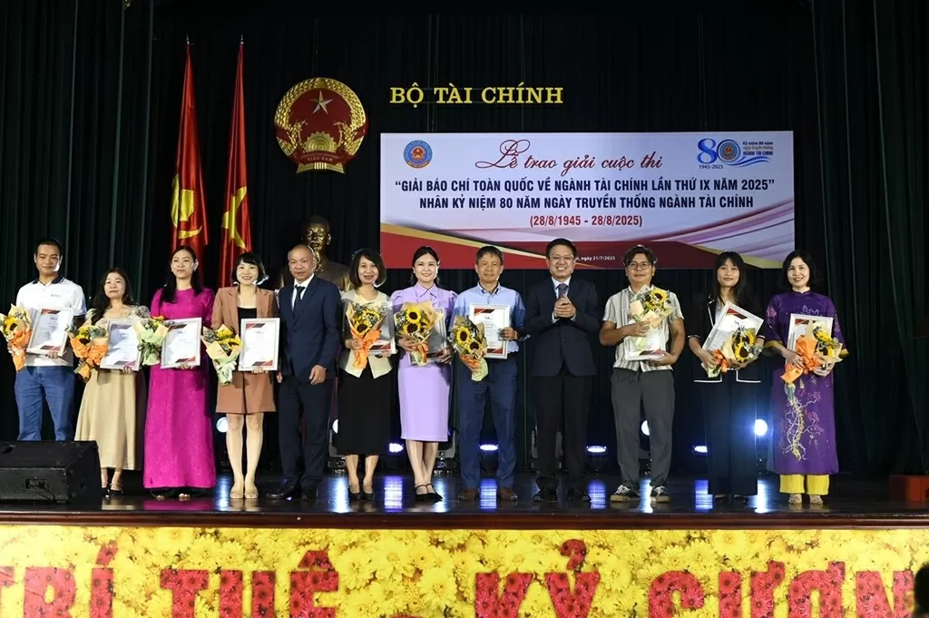 Báo Thế giới và Việt Nam đoạt giải C cuộc thi báo chí toàn quốc về ngành Tài chính