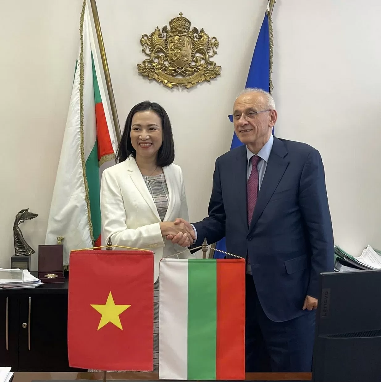 Lãnh đạo Bulgaria ủng hộ hợp tác với Việt Nam trong lĩnh vực nguồn nhân lực và y tế Lãnh đạo Bulgaria ủng hộ hợp tác với Việt Nam trong lĩnh vực nguồn nhân lực và y tế