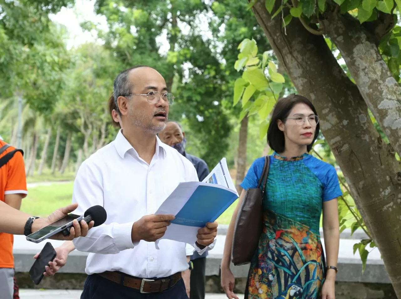 Chủ nhiệm Ủy ban Nhà nước về người Việt Nam ở nước ngoài ông Nguyễn Trung Kiên phát biểu tại buổi gặp gỡ và trao quà. (Ảnh: Thành Long) Chủ nhiệm Ủy ban Nhà nước về người Việt Nam ở nước ngoài ông Nguyễn Trung Kiên phát biểu tại buổi gặp gỡ và trao quà. (Ảnh: Thành Long)
