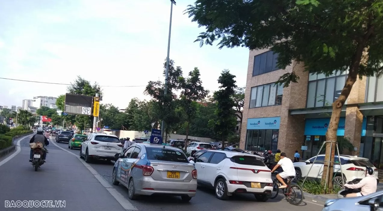 Cấm xe máy xăng trên Vành đai 1 Hà Nội: Bước ngoặt hướng tới giao thông xanh và phát triển bền vững Cấm xe máy xăng trên Vành đai 1 Hà Nội: Bước ngoặt hướng tới giao thông xanh và phát triển bền vững