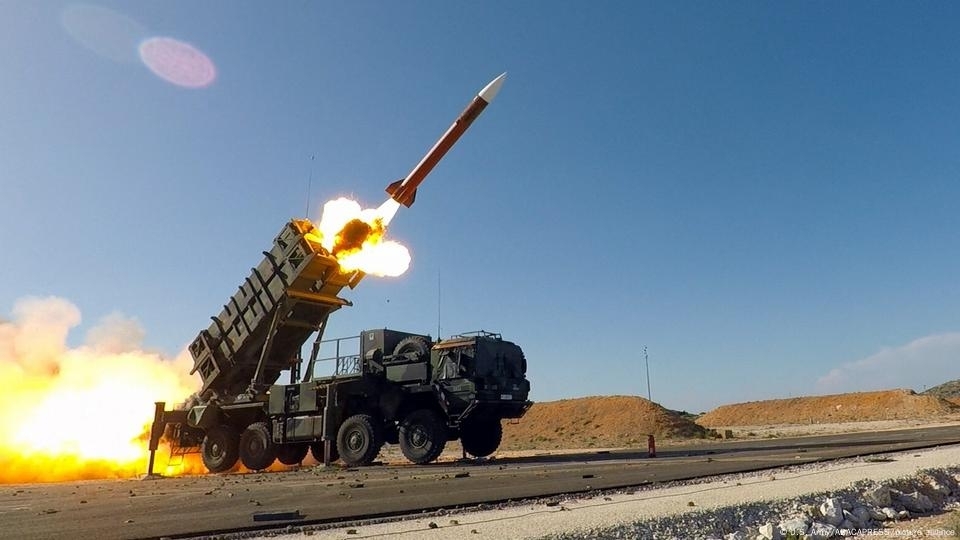 Ukraine tuyên bố đang chuyển mình, 'than thở' về thiếu tiền, Đức hứa hẹn