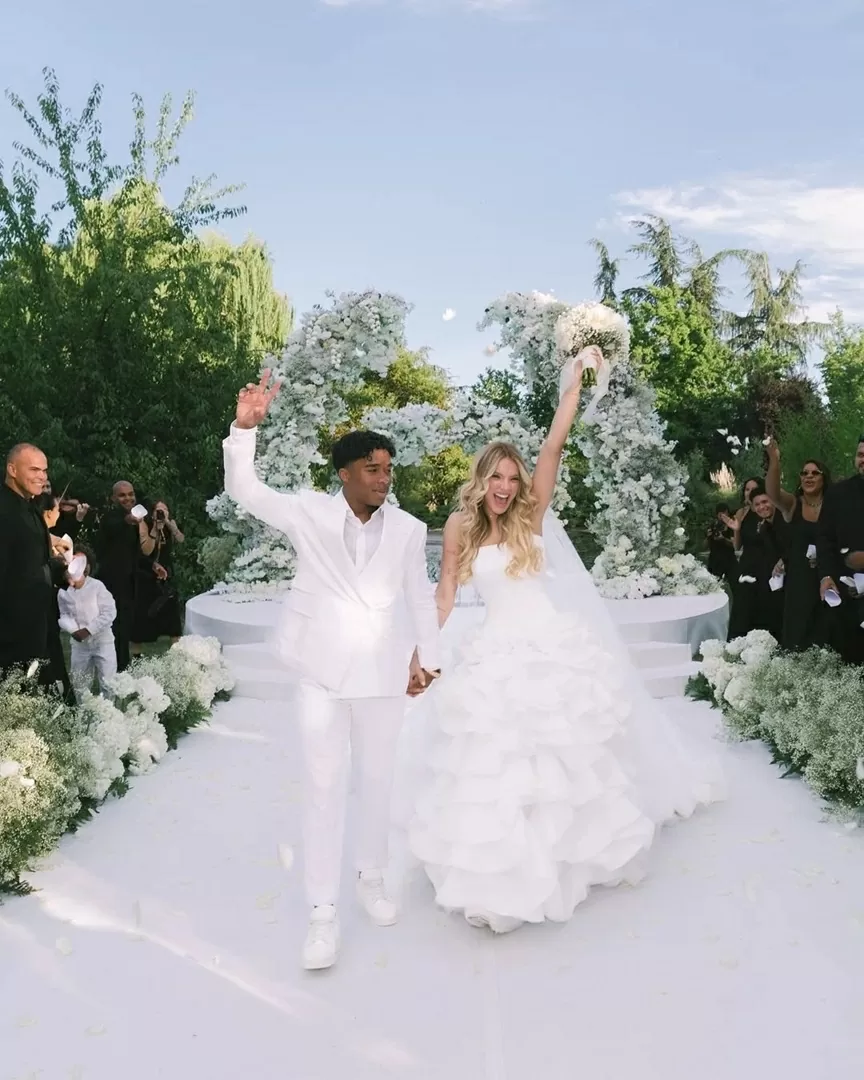 Loạt ngôi sao bóng đá 'tranh thủ' làm đám cưới dịp nghỉ Hè Loạt ngôi sao bóng đá 'tranh thủ' làm đám cưới dịp nghỉ Hè