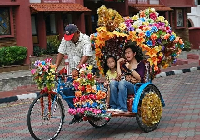 Khám phá thế giới: 10 phương tiện công cộng độc đáo nhất thế giới