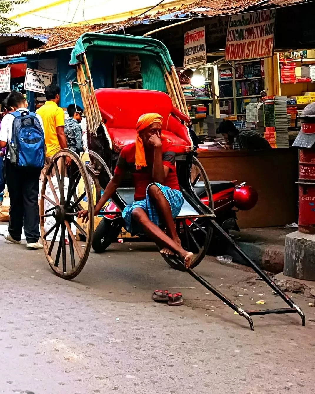 Khám phá thế giới: 10 phương tiện công cộng độc đáo nhất thế giới