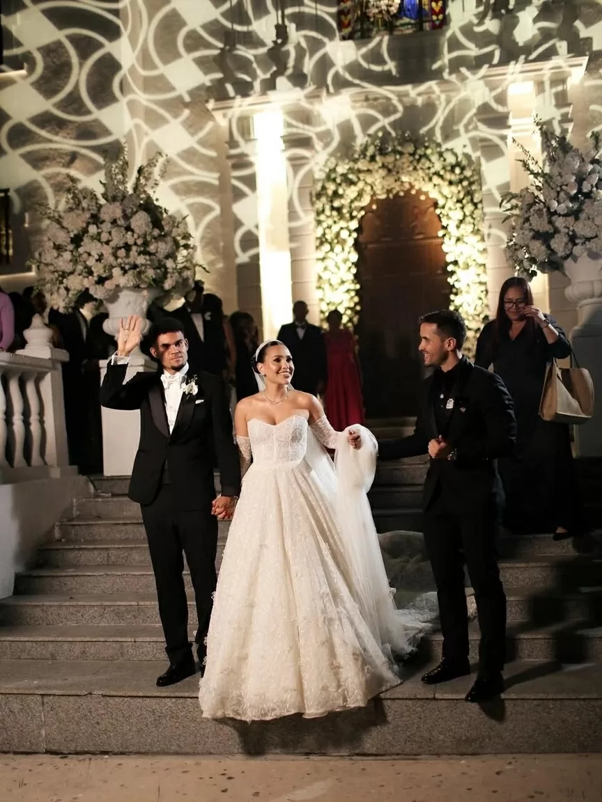 Loạt ngôi sao bóng đá 'tranh thủ' làm đám cưới dịp nghỉ Hè