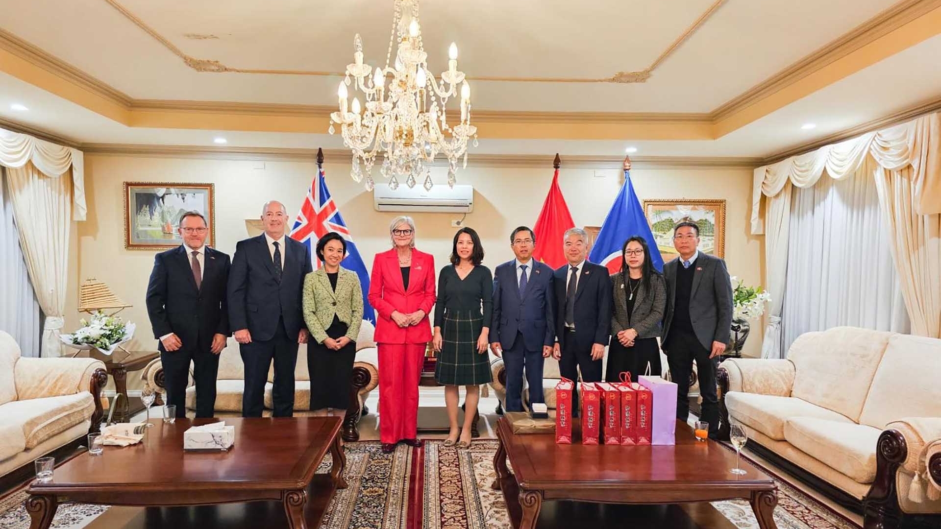 Toàn quyền Australia ấn tượng với 'Bắc Bling' của Việt Nam