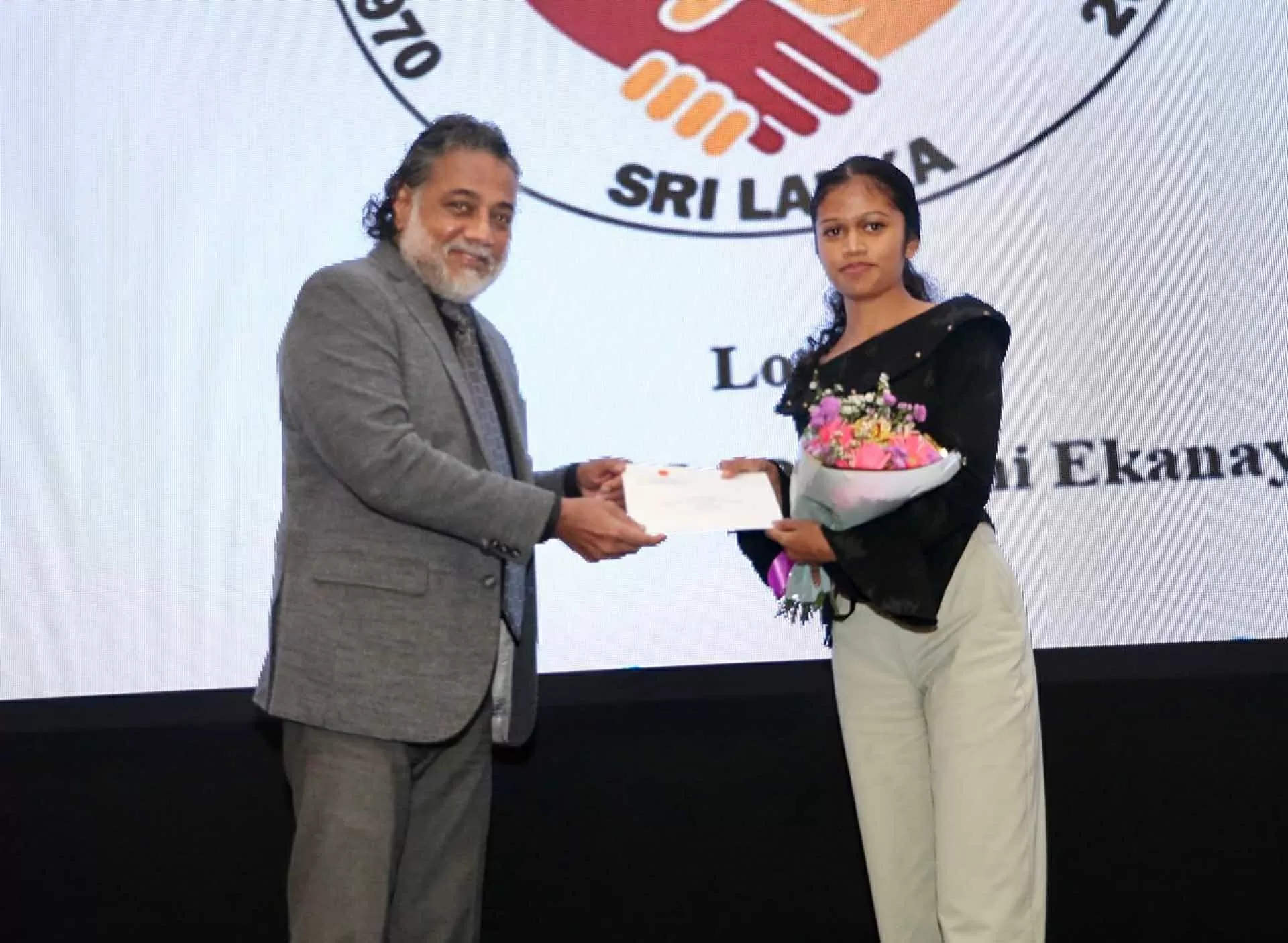 Khai mạc Tuần phim Việt Nam 2025 tại Colombo, Sri Lanka: Thắt chặt quan hệ hữu nghị, hợp tác văn hóa và giao lưu nhân dân Khai mạc Tuần phim Việt Nam 2025 tại Colombo, Sri Lanka: Thắt chặt quan hệ hữu nghị, hợp tác văn hóa và giao lưu nhân dân