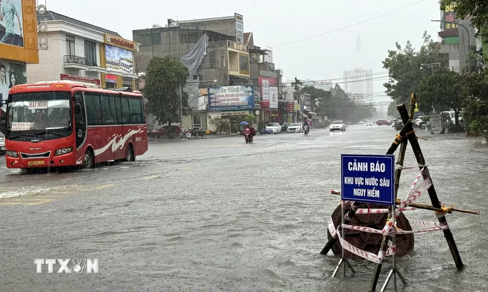 Nhiều khu vực tại Thanh Hóa, Ninh Bình ngập úng cục bộ do bão số 3