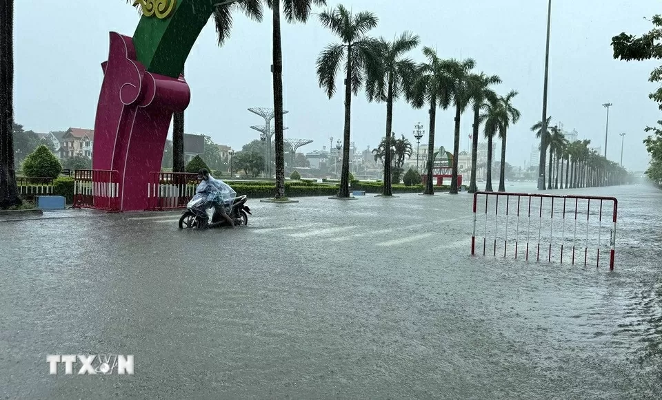 Nhiều khu vực tại Thanh Hóa, Ninh Bình ngập úng cục bộ do bão số 3