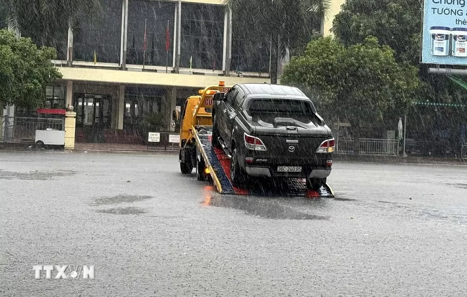 Nhiều khu vực tại Thanh Hóa, Ninh Bình ngập úng cục bộ do bão số 3