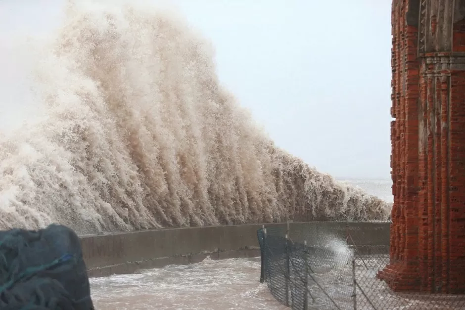 Nhiều khu vực tại Thanh Hóa, Ninh Bình ngập úng cục bộ do bão số 3