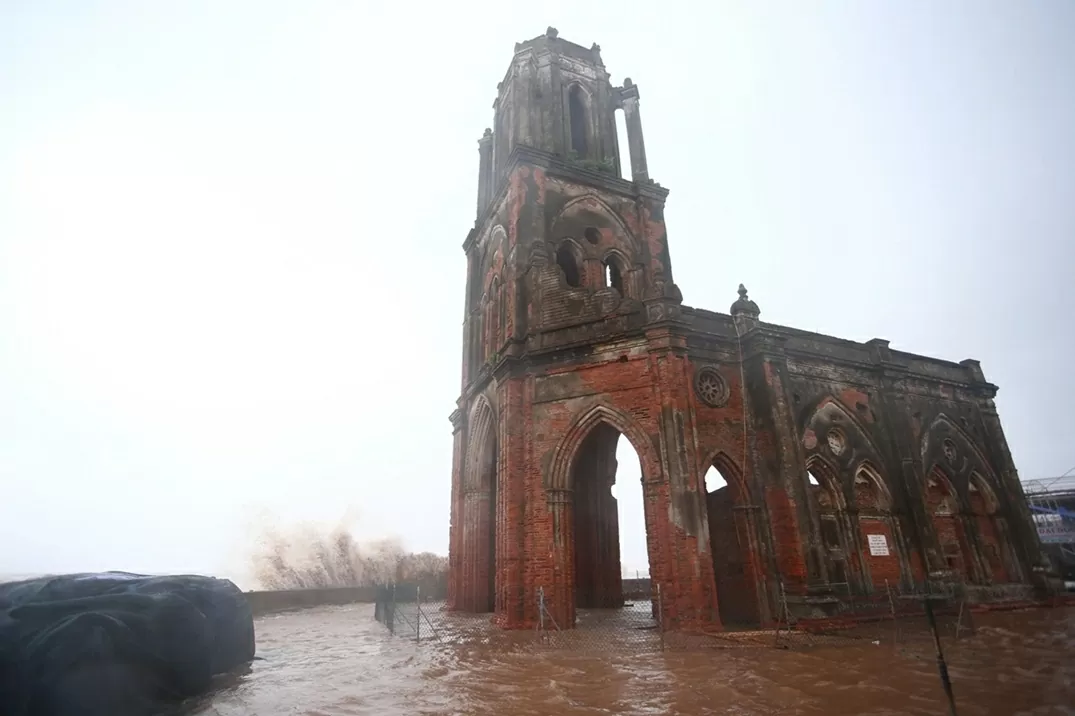 Nhiều khu vực tại Thanh Hóa, Ninh Bình ngập úng cục bộ do bão số 3