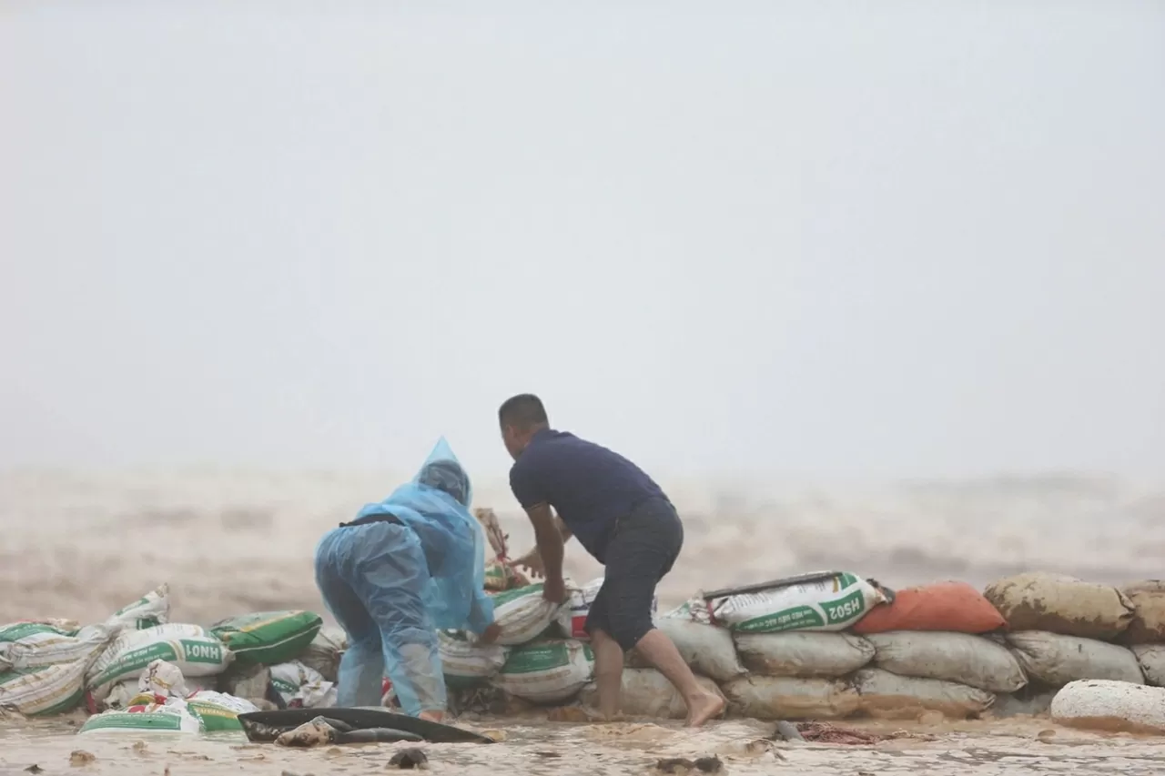 Nhiều khu vực tại Thanh Hóa, Ninh Bình ngập úng cục bộ do bão số 3