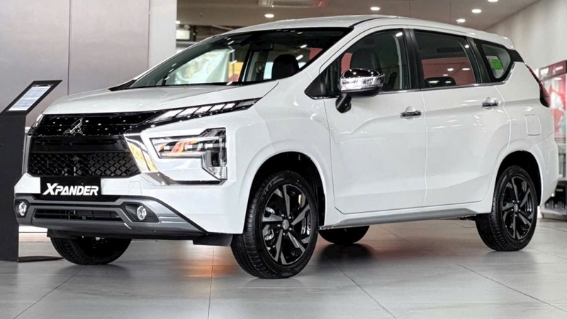 Top 5 mẫu ô tô nhập khẩu bán chạy nhất Việt Nam nửa đầu năm 2025