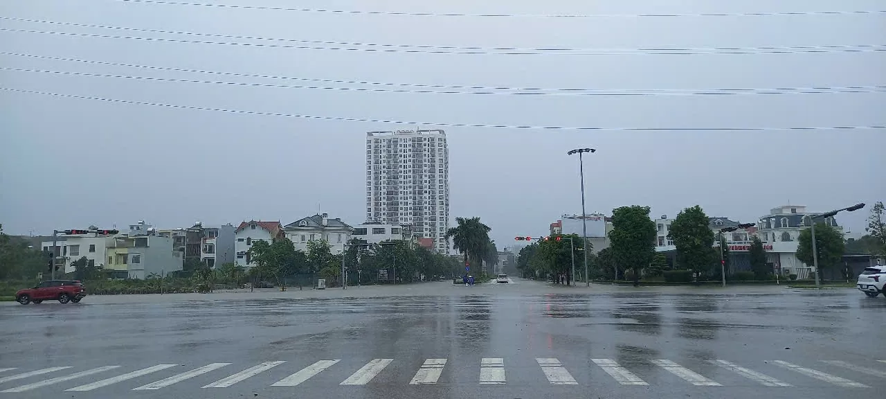 Khu trung tâm tỉnh Thanh Hóa ngập do bão