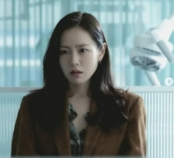 Sau sinh con đầu lòng, Son Ye Jin trở lại phim điện ảnh thể loại tâm lý, giật gân