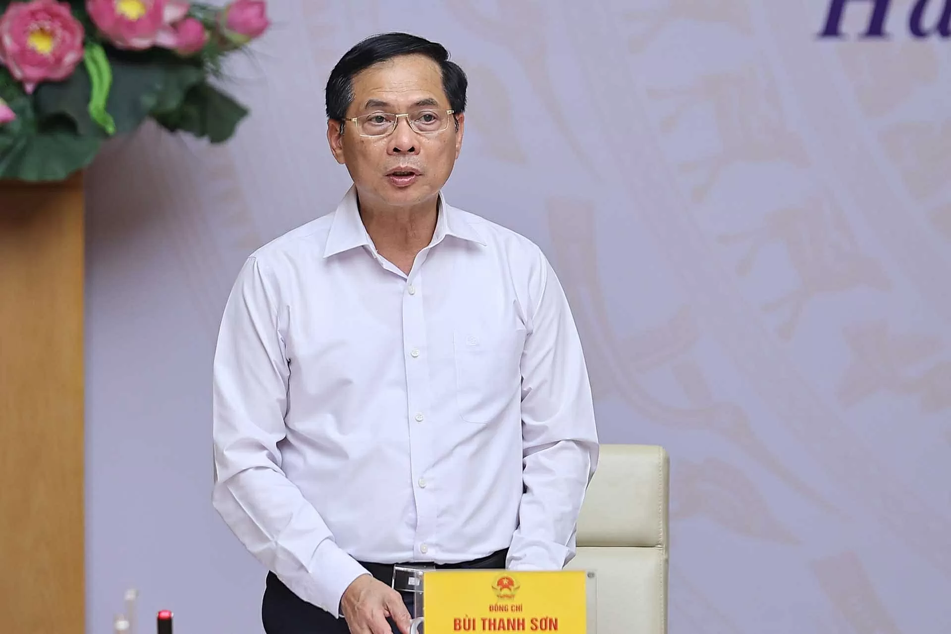 Đẩy mạnh công tác ngoại giao kinh tế, góp phần đạt mục tiêu tăng trưởng của năm 2025 Đẩy mạnh công tác ngoại giao kinh tế, góp phần đạt mục tiêu tăng trưởng của năm 2025