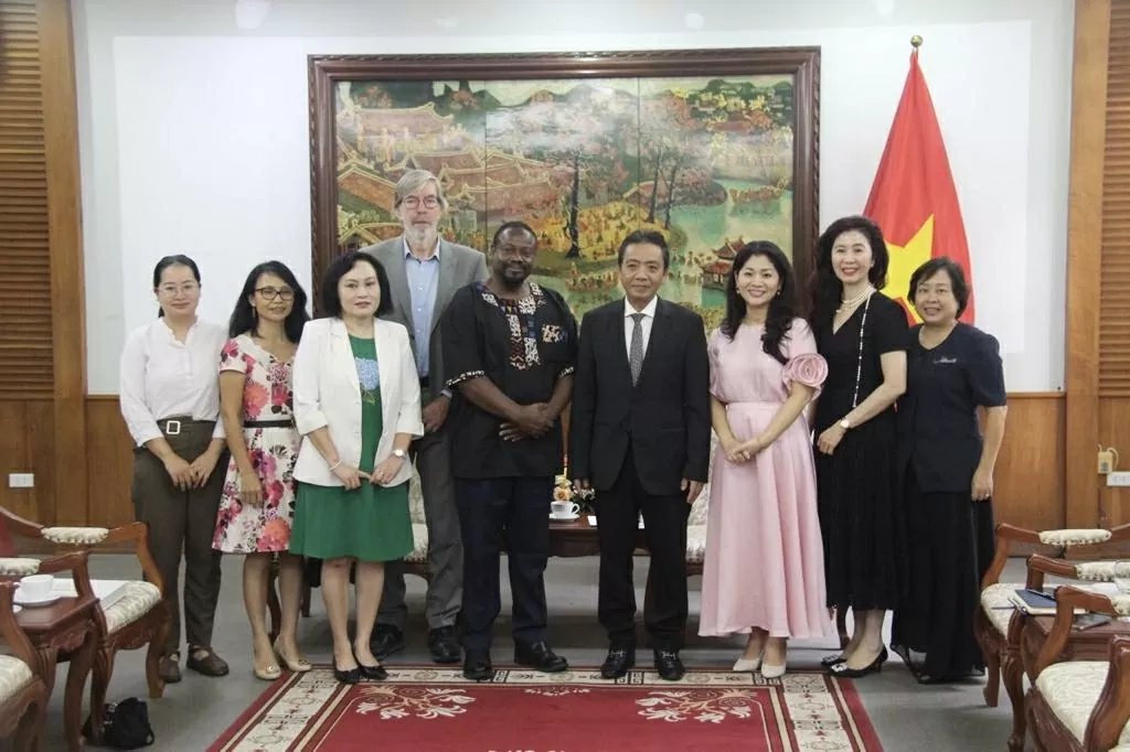 Chuyên gia UNESCO sẵn sàng hỗ trợ Việt Nam trong bảo tồn, phát huy giá trị của di sản tư liệu UNESCO sẵn sàng hỗ trợ Việt Nam trong bảo tồn, phát huy giá trị của di sản tư liệu