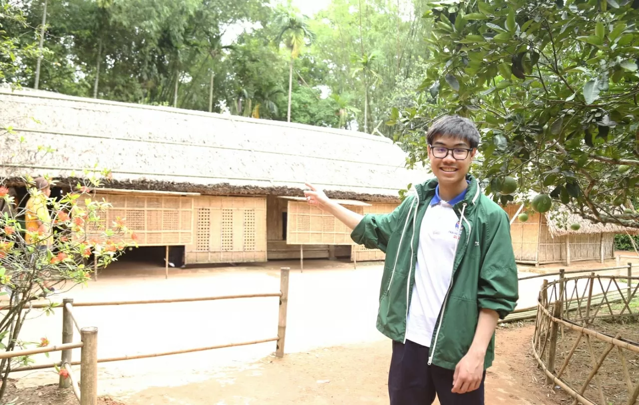 Bạn Bùi Hoàng Ngọc, việt kiều tại Úc chia sẻ với phóng viên Báo THế giới & Việt Nam. (Ảnh: Thành Long) Bạn Bùi Hoàng Ngọc, việt kiều tại Úc chia sẻ với phóng viên Báo THế giới & Việt Nam. (Ảnh: Thành Long)