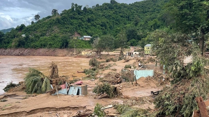Nghệ An: Xã biên giới Mỹ Lý tan hoang sau mưa lũ