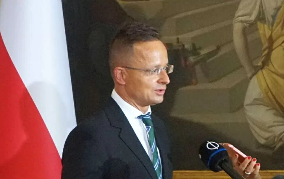 Ngoại trưởng Hungary dứt khoát nói không với Ukraine, chỉ điểm vũ khí chấm dứt hoàn toàn xung đột Ngoại trưởng Hungary dứt khoát nói không với Ukraine, chỉ điểm vũ khí chấm dứt hoàn toàn xung đột