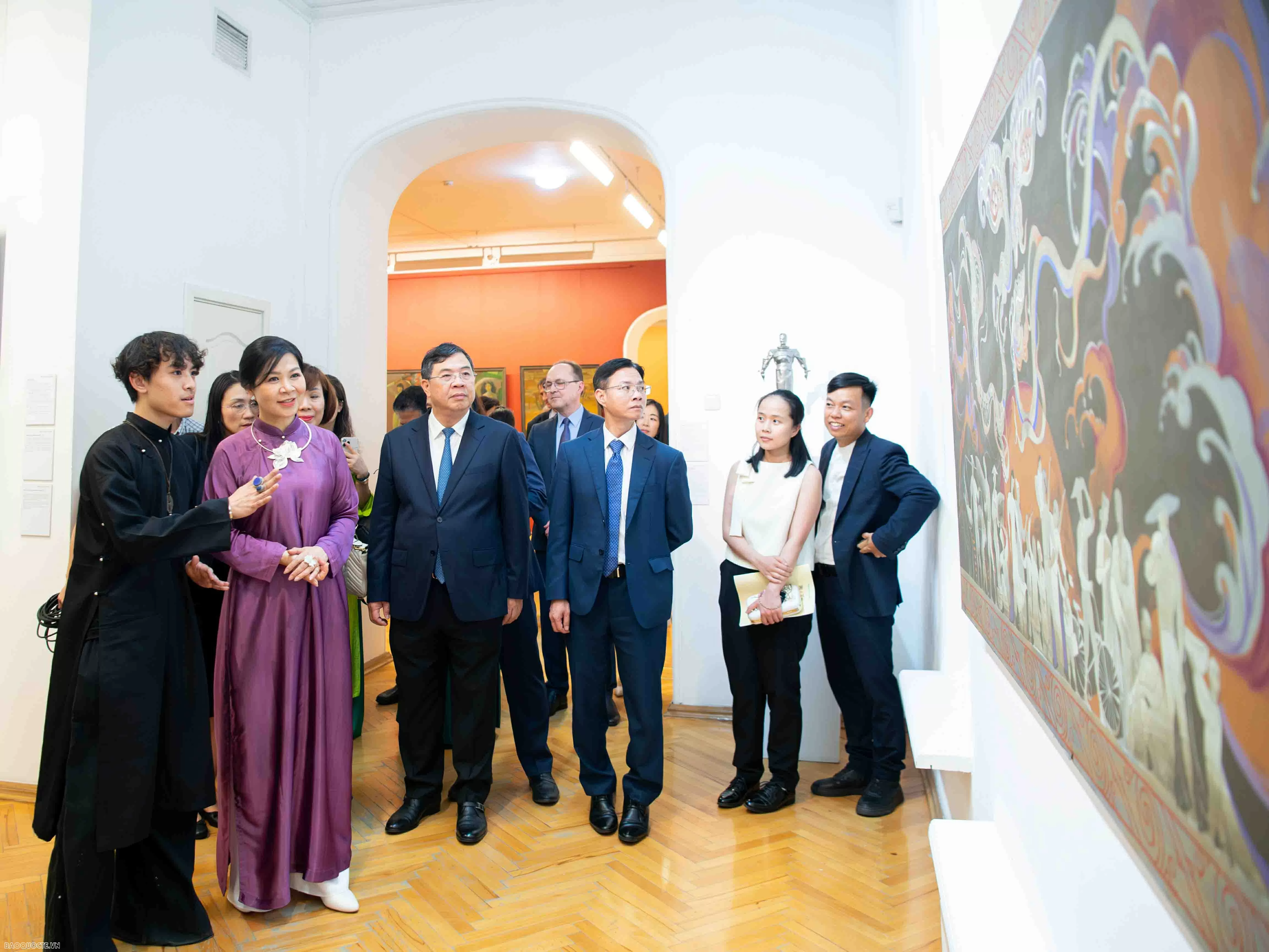 Tình nghĩa thầy và trò Việt   Nga qua triển lãm ở Moscow