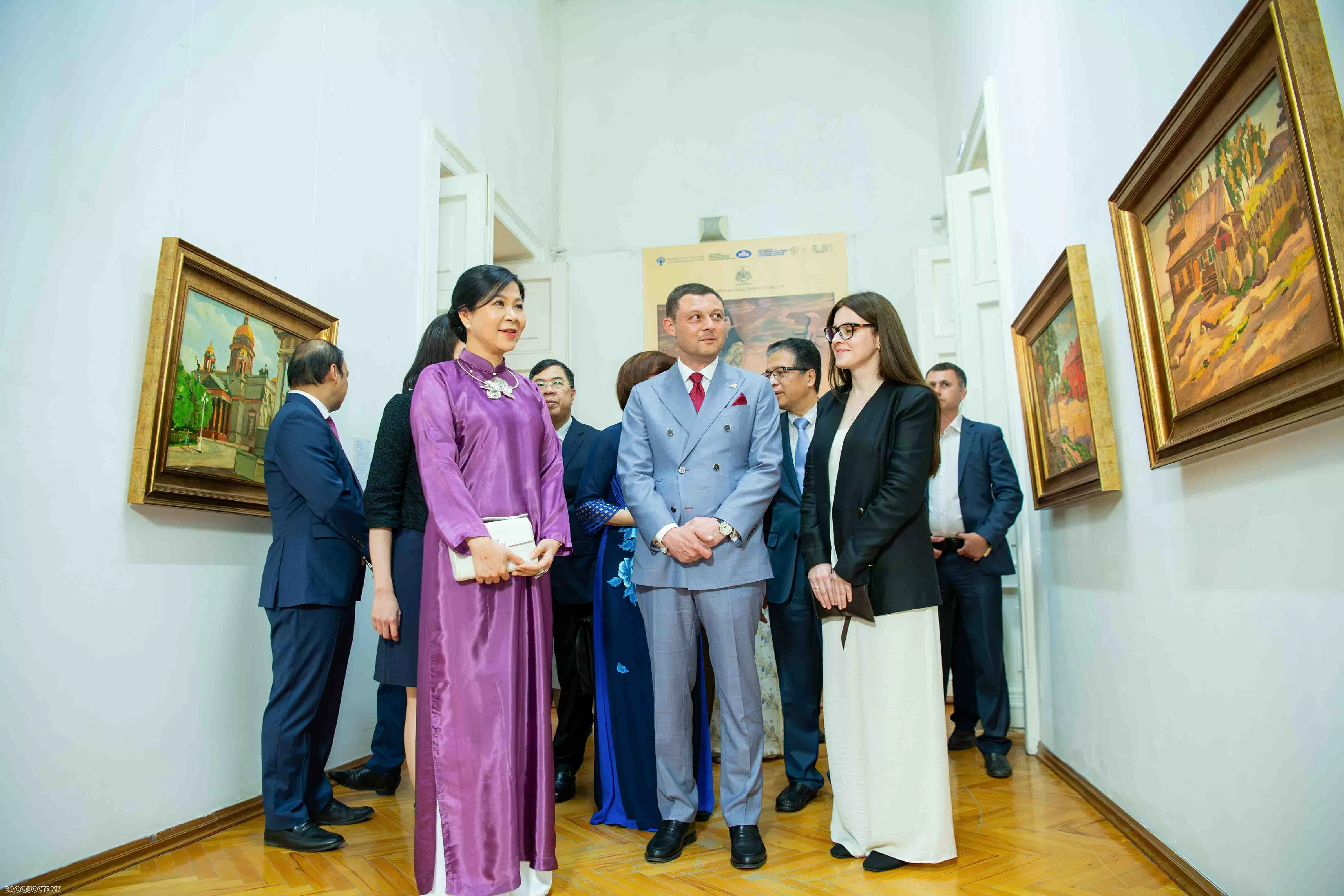 Tình nghĩa thầy và trò Việt   Nga qua triển lãm ở Moscow