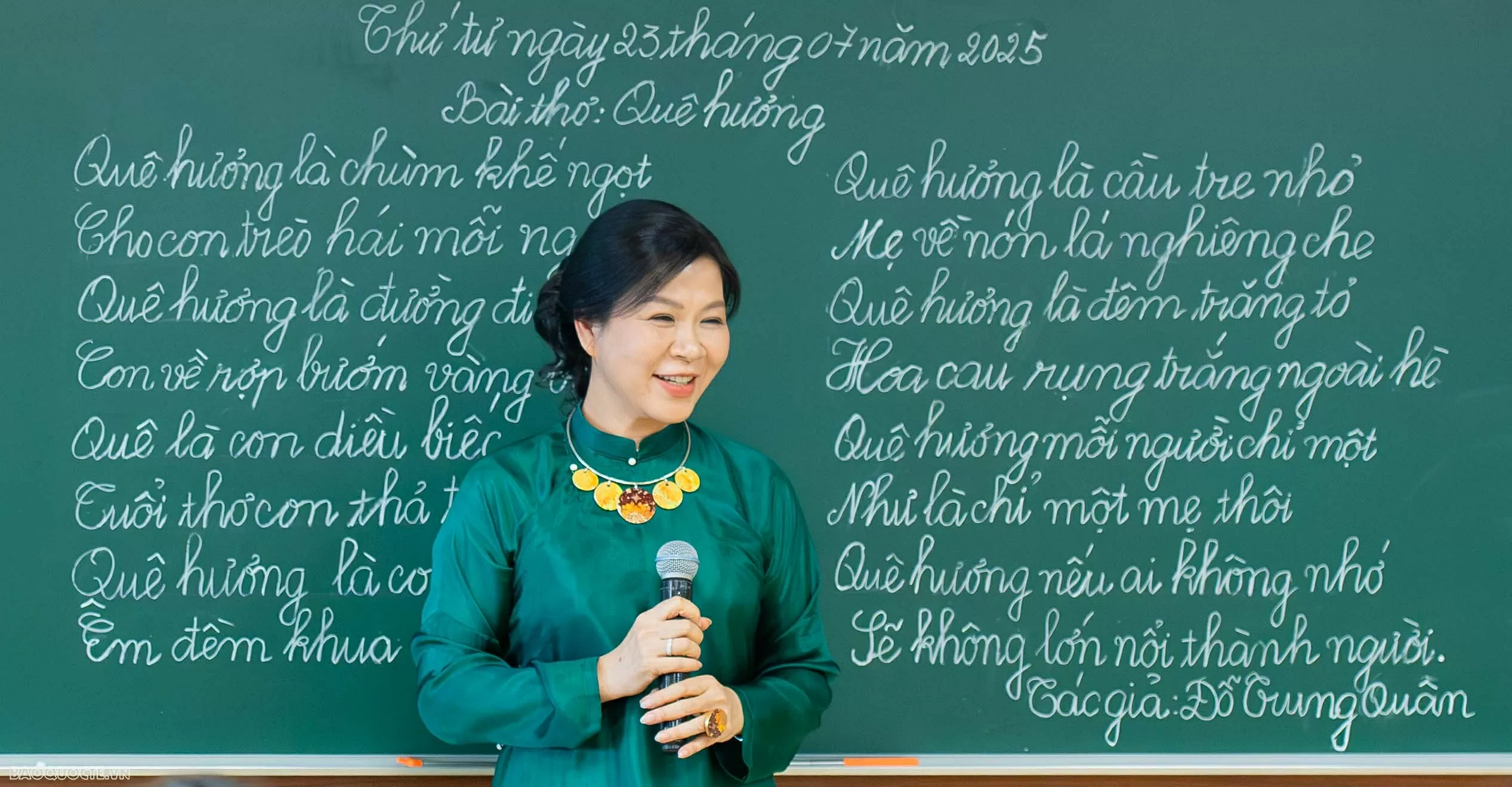 Phu nhân Tổng Bí thư Tô Lâm thăm lớp học tiếng Việt tại Nga