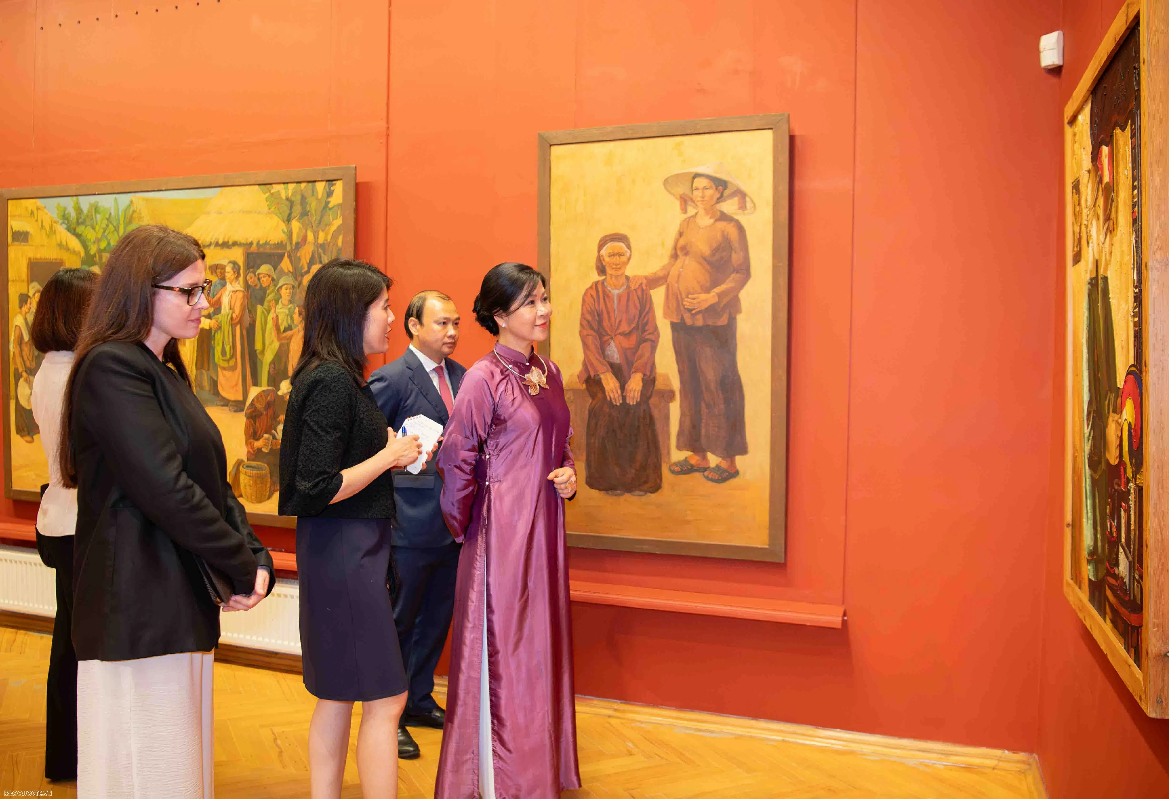 Tình nghĩa thầy và trò Việt-Nga qua triển lãm ở Moscow Tình nghĩa thầy và trò Việt-Nga qua triển lãm ở Moscow