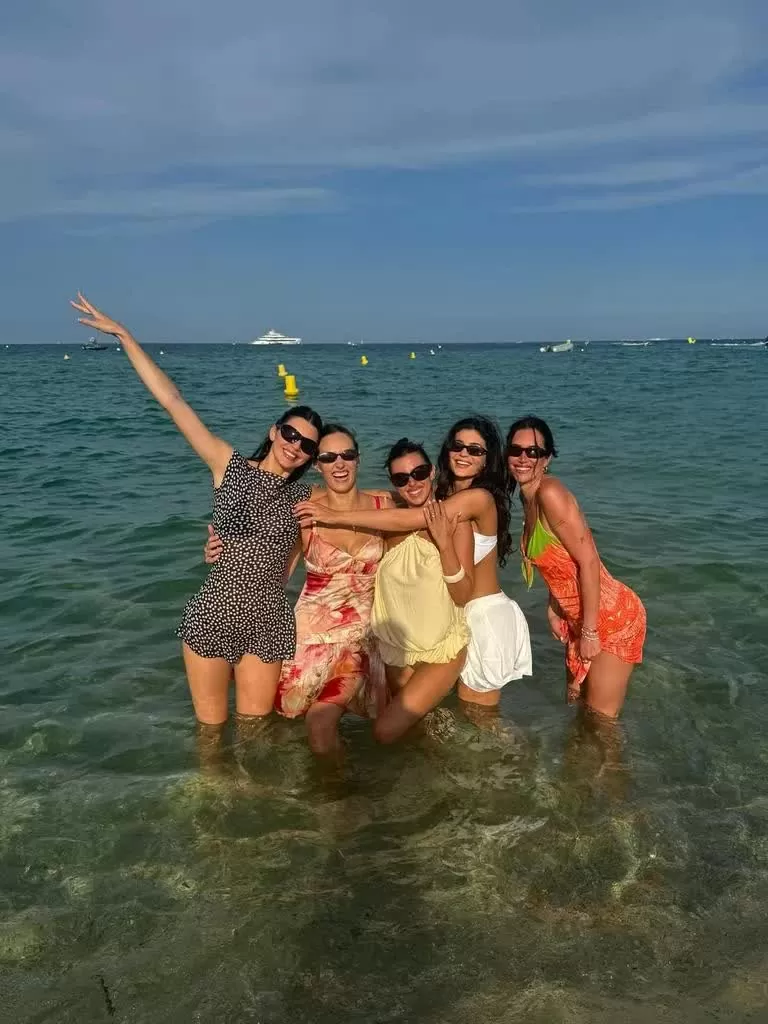 Du lịch châu Âu: Điểm đến mùa Hè yêu thích của sao Hollywood