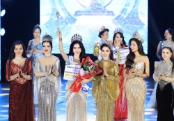 Hồ Thanh Tuyền đăng quang Hoa hậu Doanh nhân hòa bình Trái đất 2025