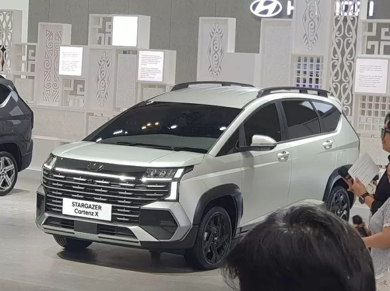 Ngoại hình của Stargazer 2025 mang phong cách thiết kế mới với nhiều đường nét vuông vức Ngoại hình của Stargazer 2025 mang phong cách thiết kế mới với nhiều đường nét vuông vức