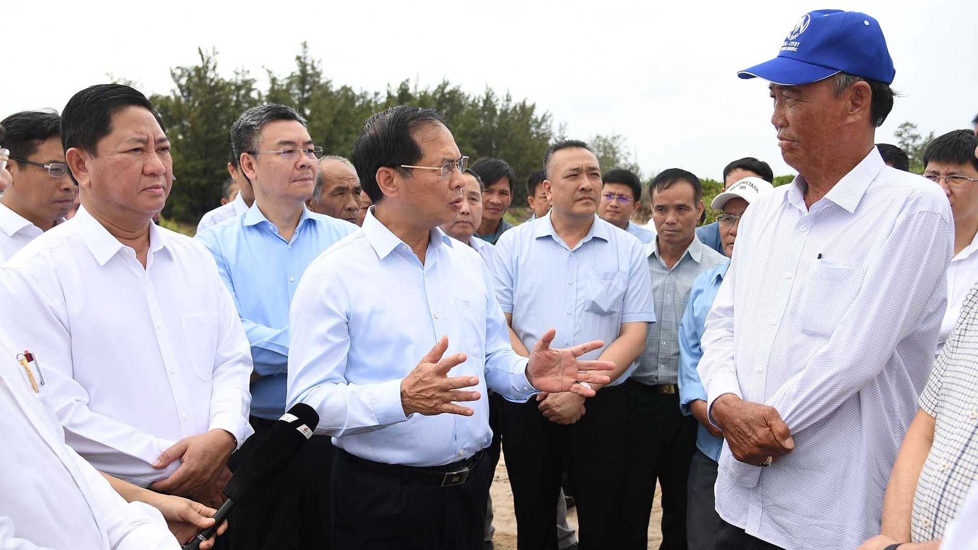 pho thu tuong bui thanh son lam viec voi tinh khanh hoa ve cac nha may dien hat nhan