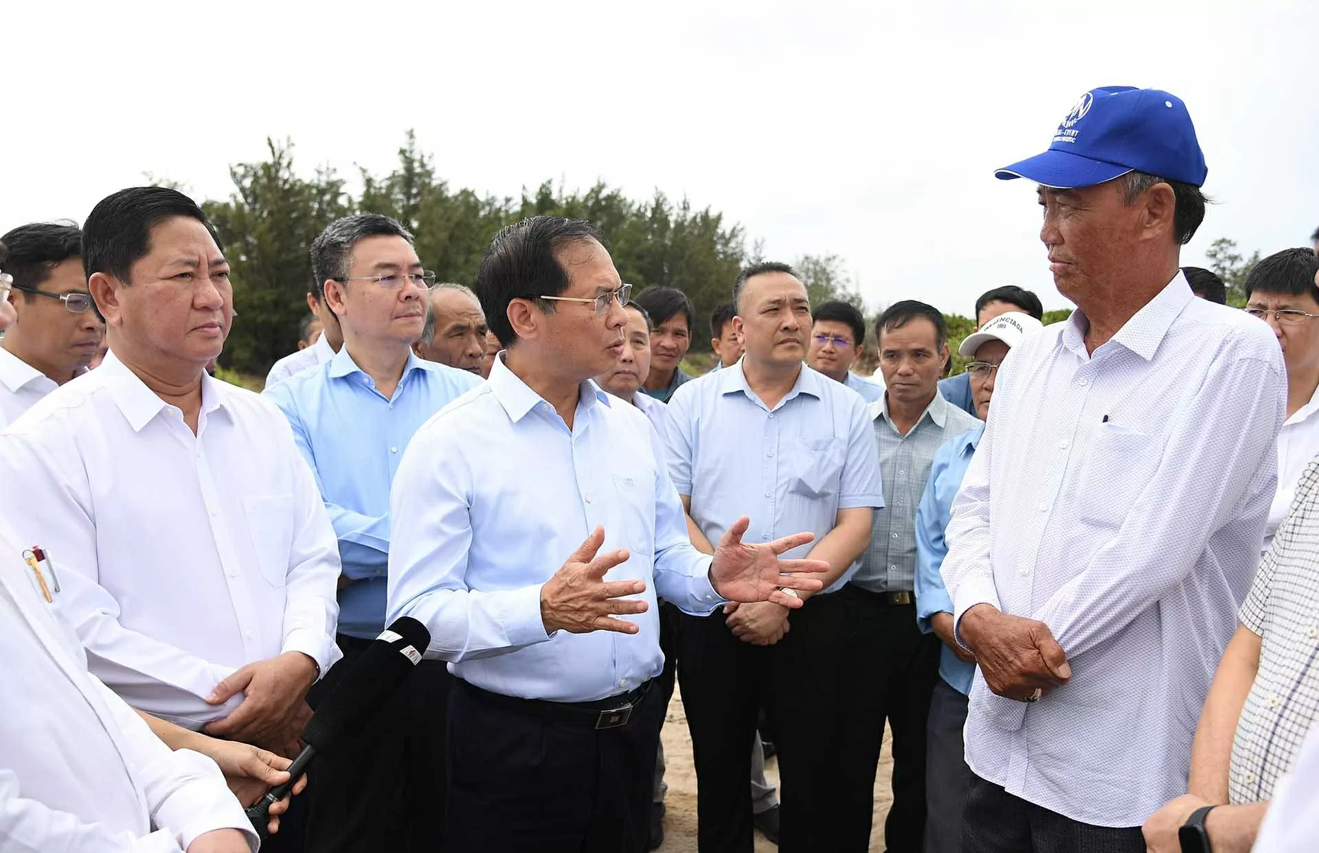 Phó Thủ tướng Bùi Thanh Sơn làm việc với tỉnh Khánh Hòa về các nhà máy điện hạt nhân Phó Thủ tướng Bùi Thanh Sơn làm việc với tỉnh Khánh Hòa về các nhà máy điện hạt nhân