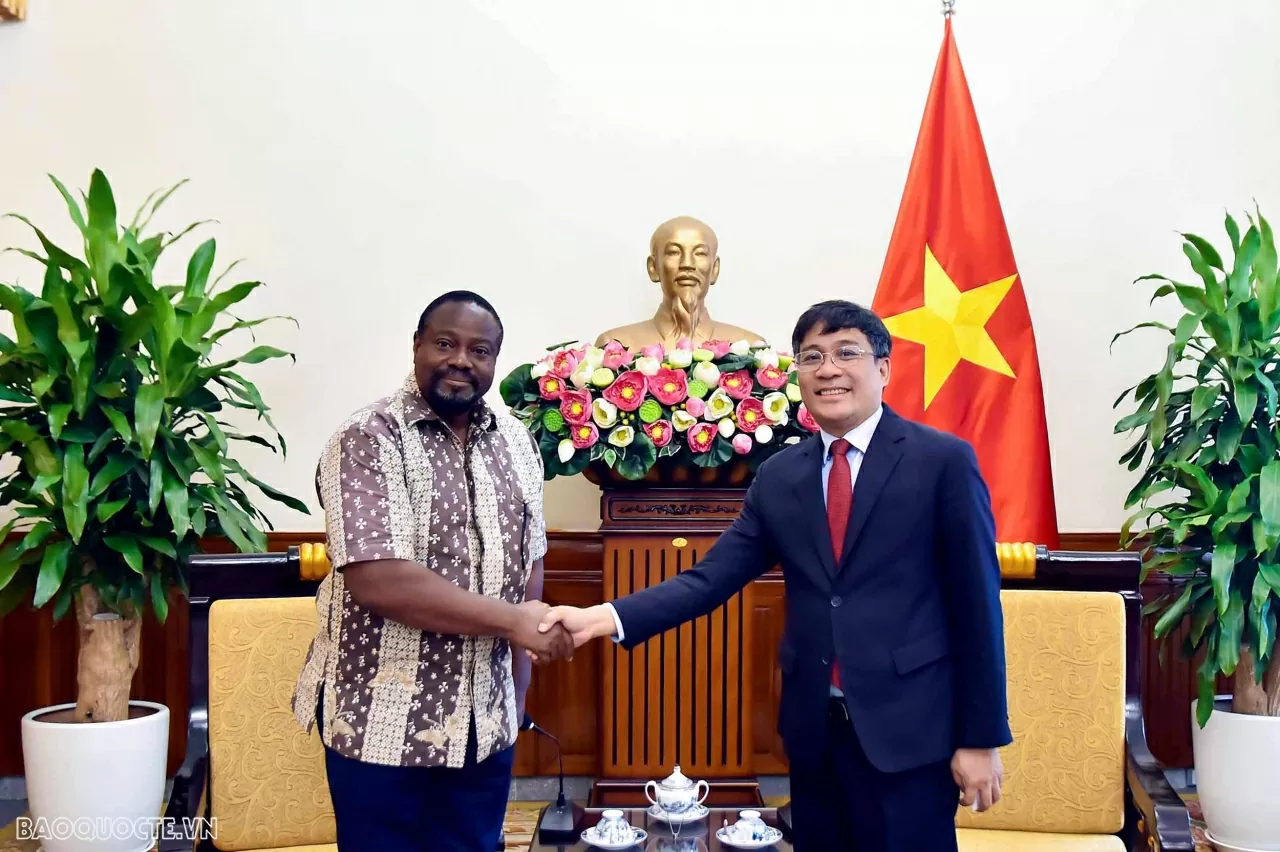 Việt Nam thúc đẩy hợp tác với Unesco trong bảo tồn di sản tư liệu Việt Nam thúc đẩy hợp tác với UNESCO trong bảo tồn Di sản tư liệu