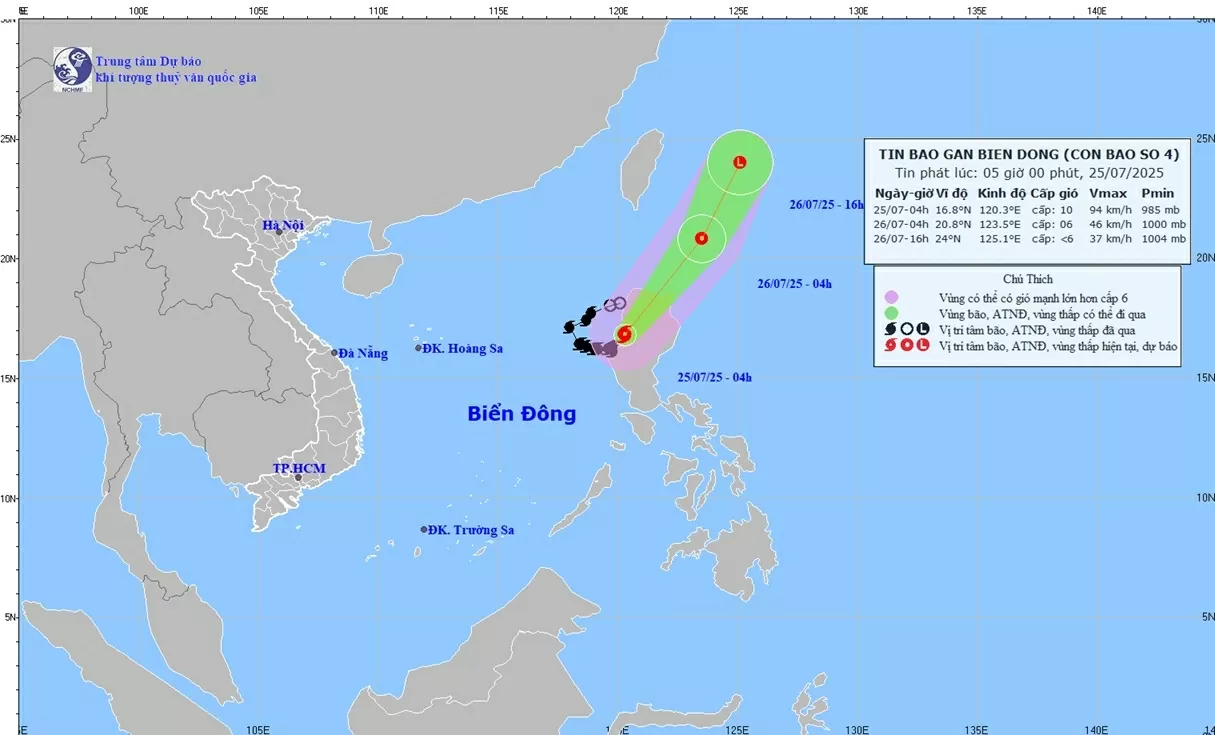 Bão số 4 đi vào khu vực phía Tây đảo Luzon, Philippines, giữ nguyên cường độ gió giật cấp 12 Bão số 4 đi vào khu vực phía Tây đảo Luzon, Philippines, giữ nguyên cường độ gió giật cấp 12