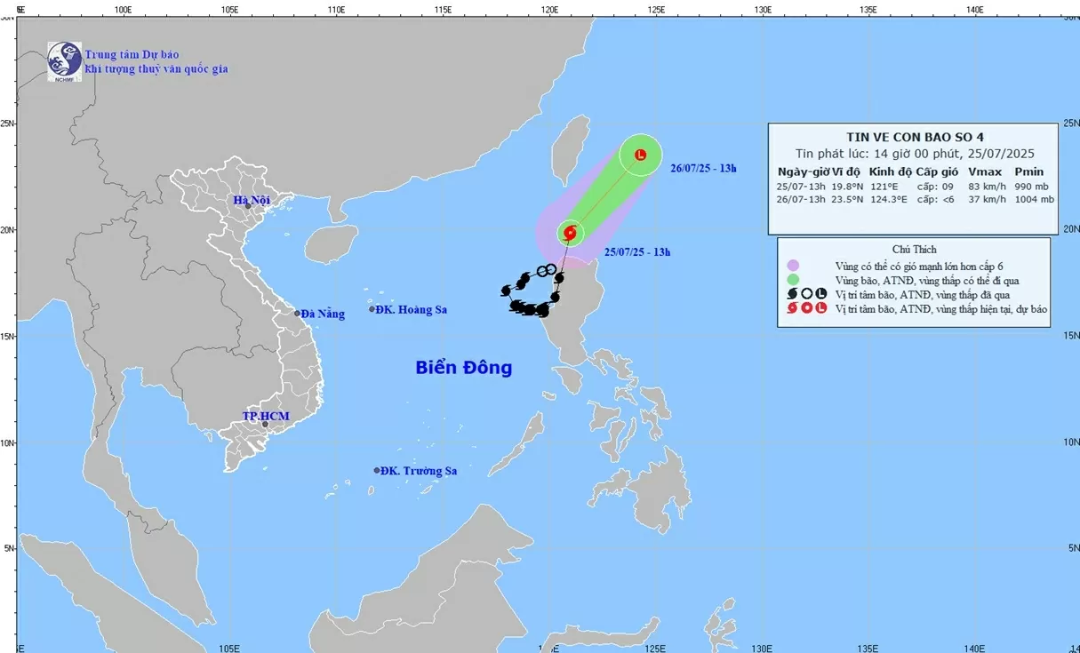 Bão số 4 trên vùng biển phía Bắc đảo Luzon, Philippines, không có khả năng quay trở lại Biển Đông trong khoảng 24 giờ tới
