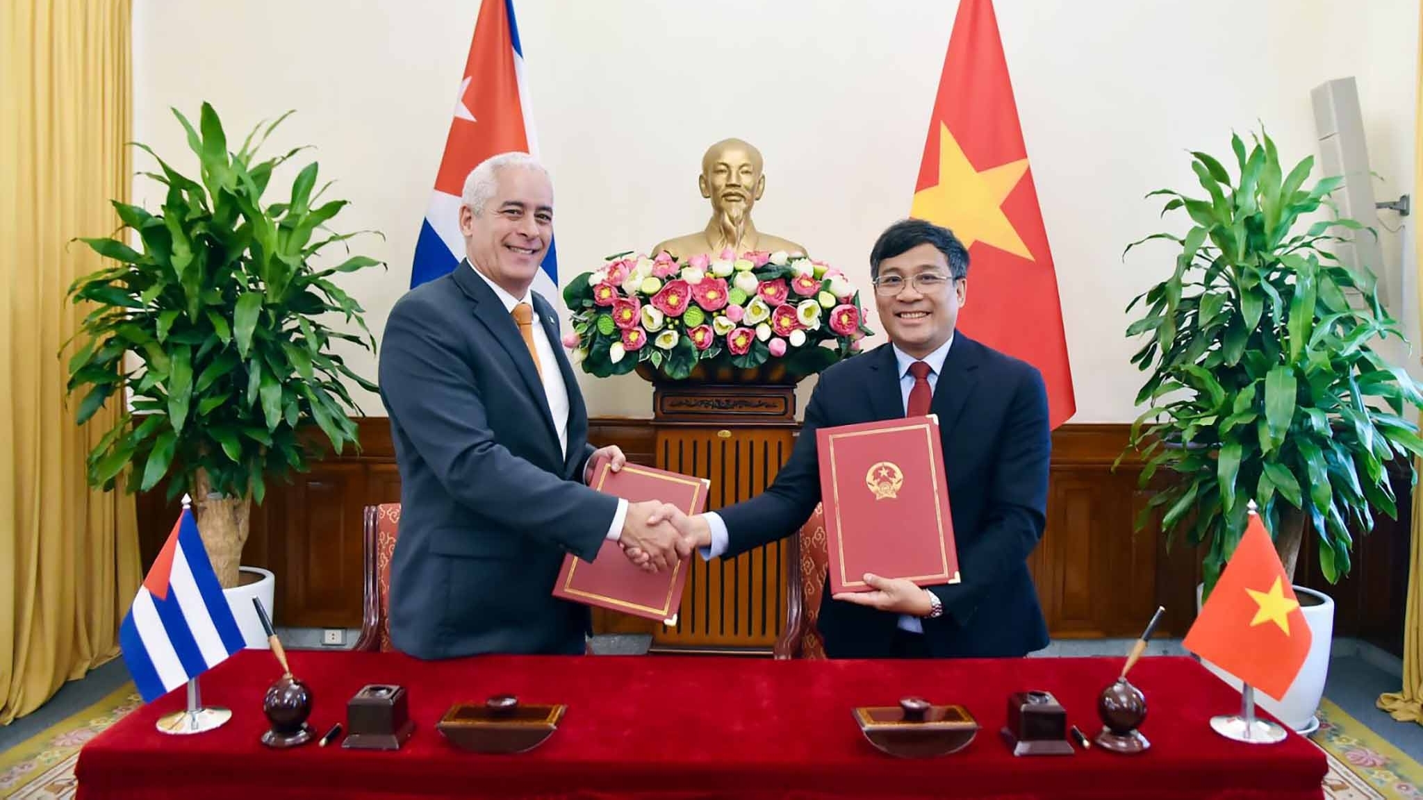 Tham khảo chính trị lần thứ VIII giữa Bộ Ngoại giao Việt Nam và Cuba