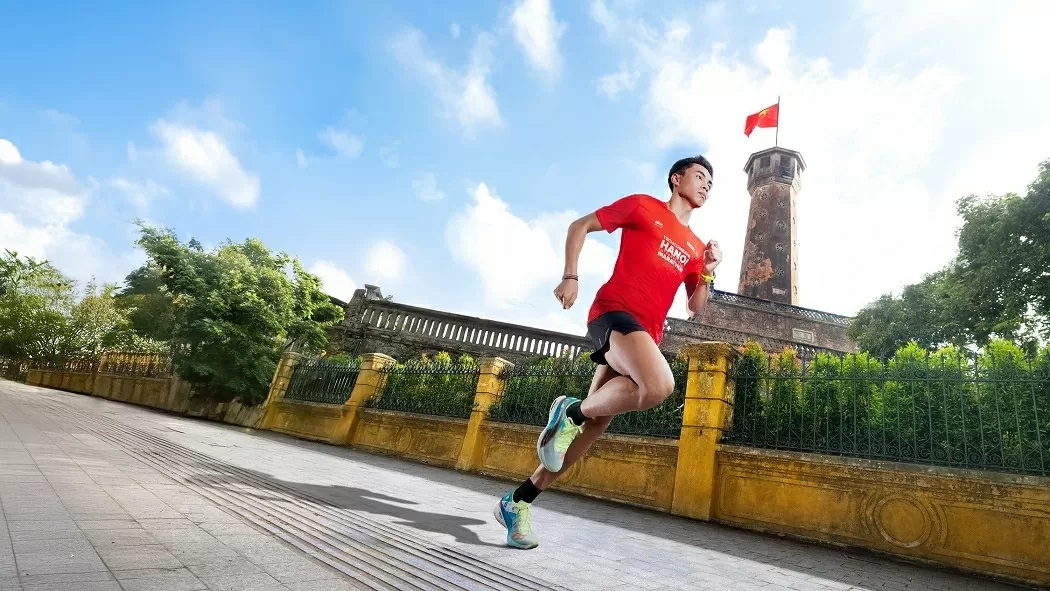 Hơn 13.000 vận động viên khám phá, trải nghiệm Hà Nội với đường chạy Marathon qua 37 địa danh nổi bật