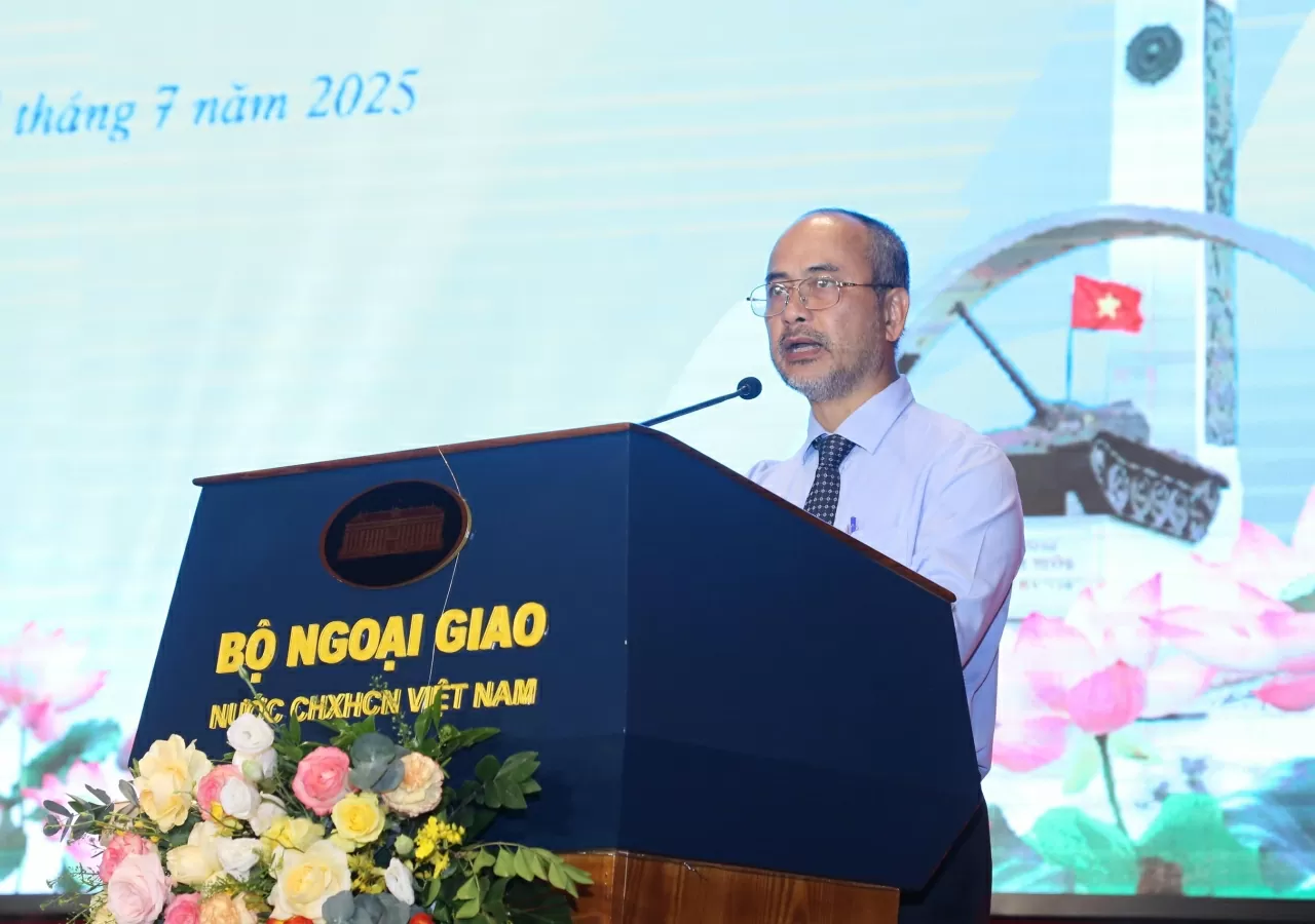 ông Nguyễn Trung Kiên, Chủ nhiệm Ủy ban Nhà nước về người Việt Nam ở nước ngoài phát biểu bế mạc Trại hè Việt Nam 2025. (Ảnh: Thành Long)