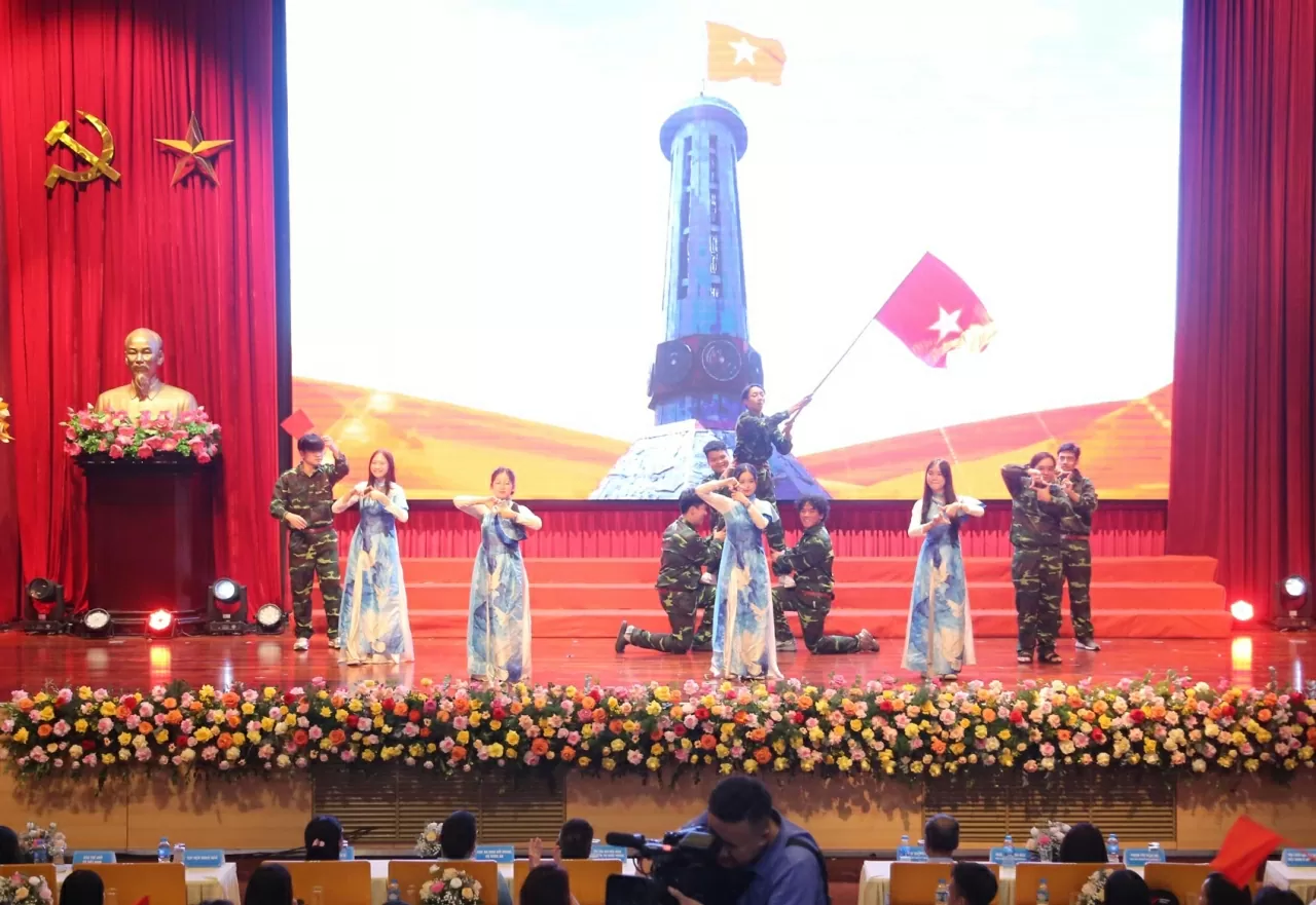 Bế mạc Trại hè Việt Nam 2025: Kỷ niệm về quê hương sẽ luôn đọng lại trong tâm trí Bế mạc Trại hè Việt Nam 2025: Kỷ niệm về quê hương sẽ luôn đọng lại trong tâm trí